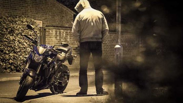 Συνελήφθησαν τρεις ανήλικοι για κλοπή δίκυκλων στο Κερατσίνι - Τους ακινητοποίησε αστυνομικός εκτός υπηρεσίας