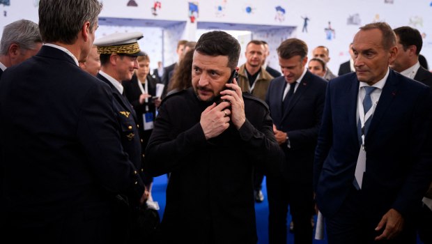 Ζελένσκι: Μόνο οι ΗΠΑ μπορούν να πιέσουν τη Ρωσία να βάλει τέλος στον πόλεμο