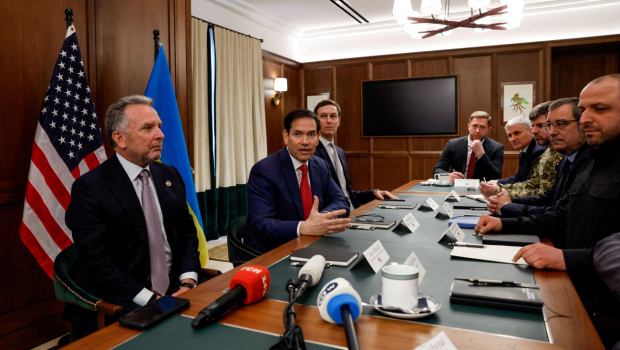 Ουκρανία: Νέες συναντήσεις της αμερικάνικης αντιπροσωπείας με Ουμέροφ και Ντμιτρίεφ για τον πόλεμο