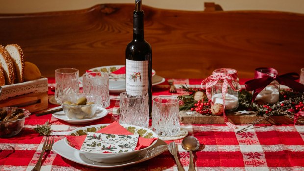 Χριστουγεννιάτικο τραπέζι: Πόσο θα κοστίσει φέτος - Τι πρέπει να προσέχουν οι καταναλωτές