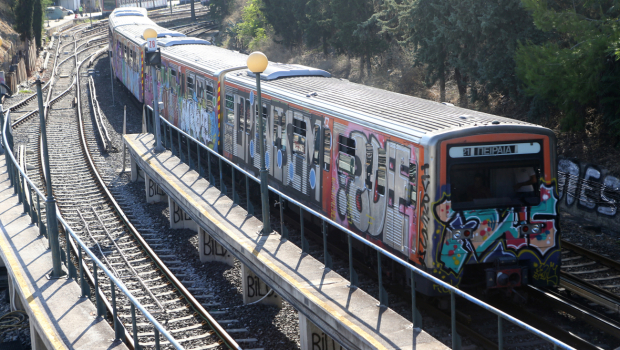 Διακοπή δρομολογίων του Ηλεκτρικού - Άνθρωπος έπεσε στις ράγες στον σταθμό «Κάτω Πατήσια»