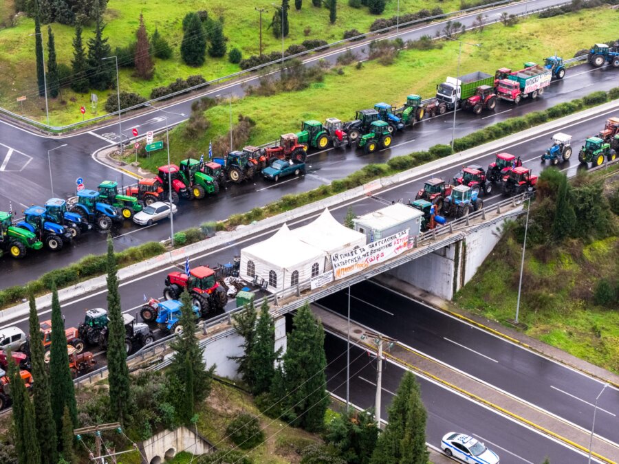 ΟΔΟΙΠΟΡΙΚΟ ΣΤΑ ΜΠΛΟΚΑ ΤΩΝ ΑΓΡΟΤΩΝ ΑΠΟ ΤΗ ΘΕΣΣΑΛΟΝΙΚΗ ΠΡΟΣ ΤΗΝ ΑΘΗΝΑ  (ΑΝΤΩΝΗΣ ΝΙΚΟΛΟΠΟΥΛΟΣ/EUROKINISSI)
