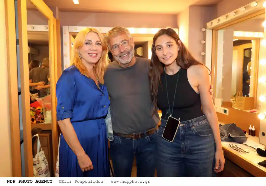 Σμαράγδα Καρύδη - Θοδωρής Αθερίδης: Αγκαλιασμένοι στην τελευταία τους δημόσια εμφάνιση πριν τον χωρισμό