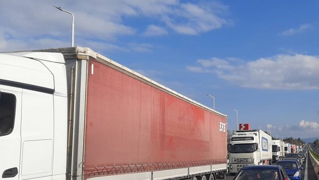 Μπλόκα: Κυκλοφοριακό κομφούζιο από την Ριτσώνα προς την Θήβα εξαιτίας… εκτροπών στην κυκλοφορία