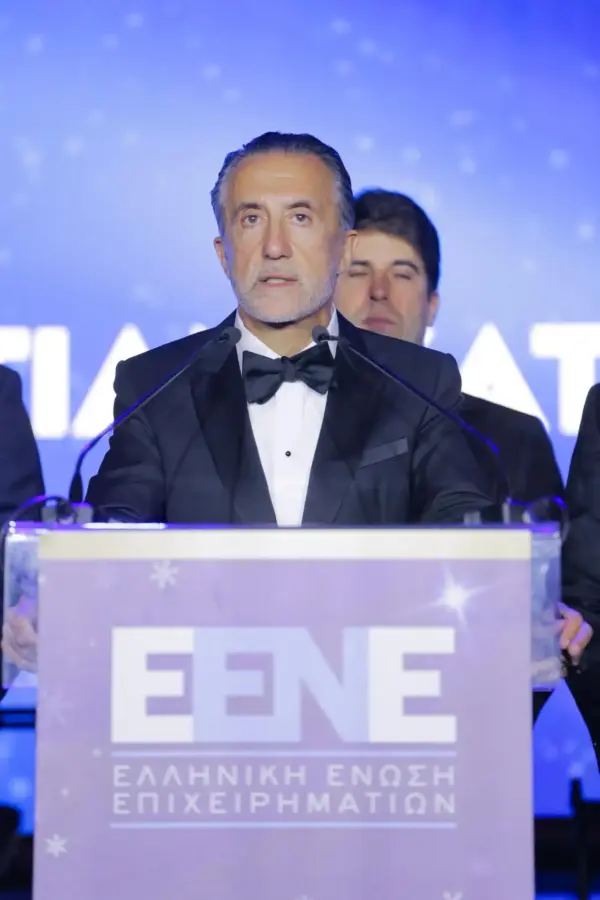 Ελληνική Ένωση Επιχειρηματιών: Το ετήσιο gala που συγκέντρωσε την ελίτ του επιχειρείν - Ο Αντώνης Ρέμος on stage!