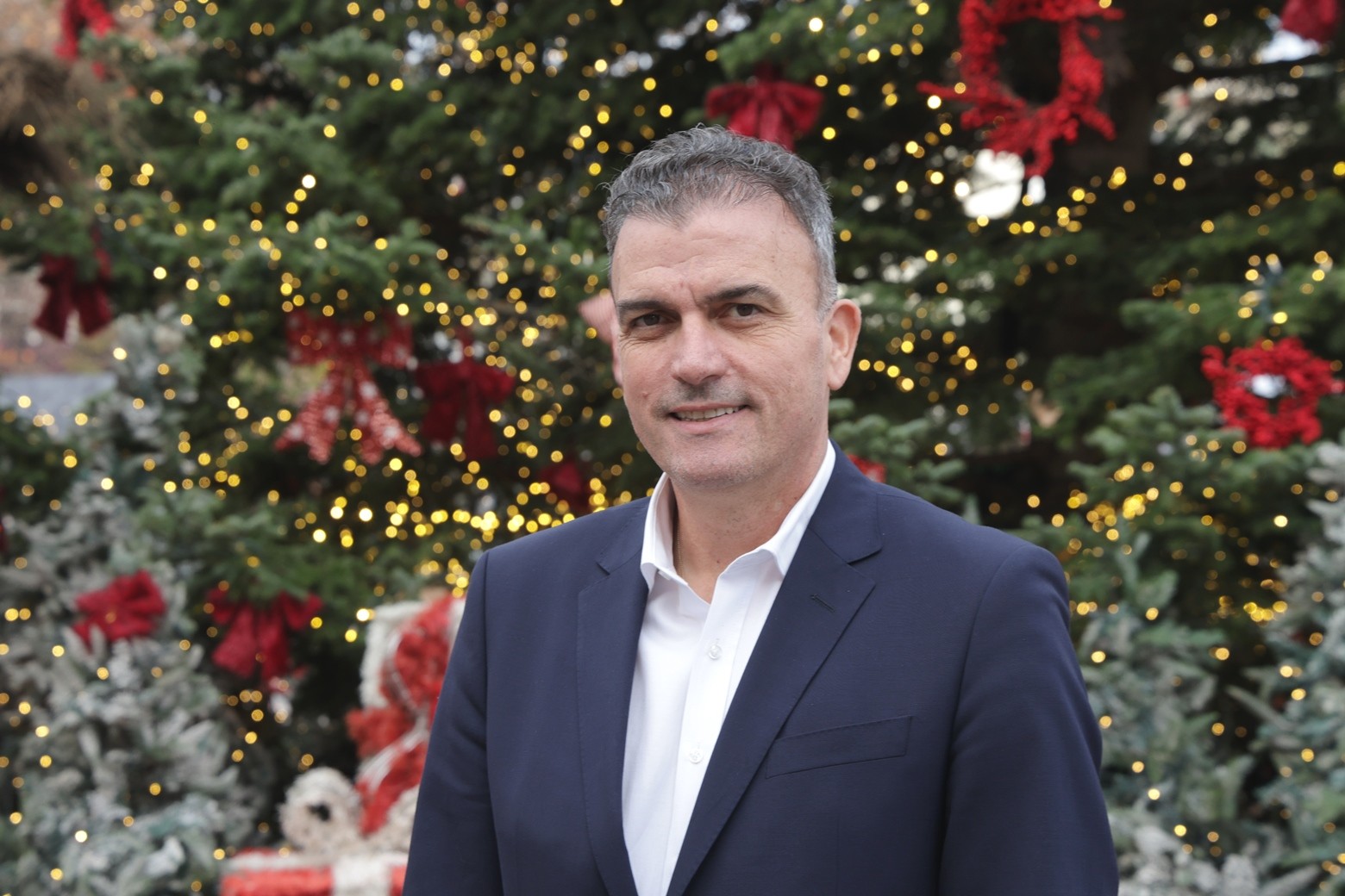 mamakos-xmas-portrait