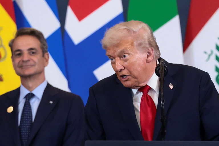 Τα «διπλωματικά» Χριστούγεννα του Μητσοτάκη