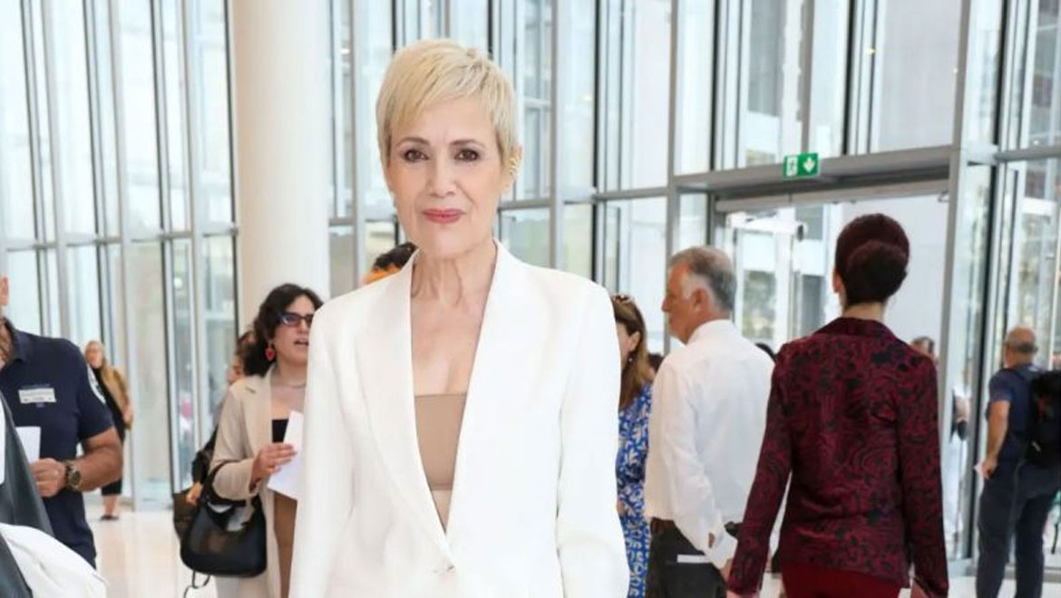 Κωνσταντίνα Μιχαήλ: «Ακόμα και για να πετάξω σκουπίδια φοράω κραγιόν»