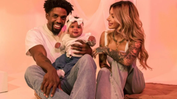 Οι χριστουγεννιάτικες ευχές της οικογένειας ΜακΚίσικ (pics)