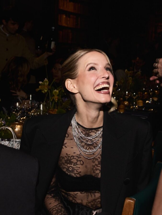 Δαντέλα: Η chic επιλογή για να ξεχωρίσετε στα εορταστικά πάρτι