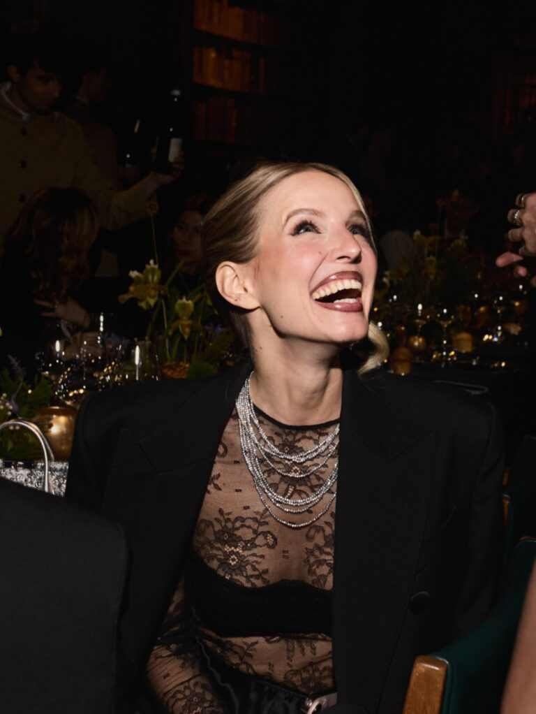 Δαντέλα: Η chic επιλογή για να ξεχωρίσετε στα εορταστικά πάρτι