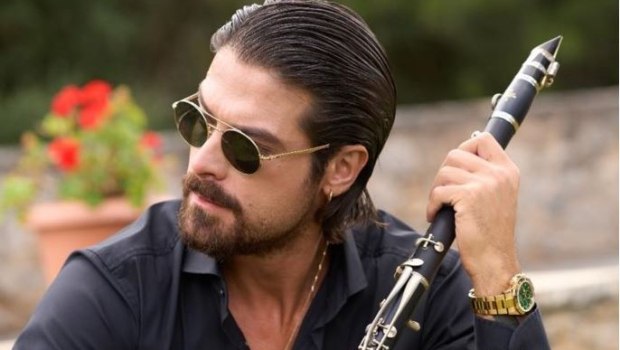 Αρης Μουγκοπέτρος: Στον εισαγγελέα σήμερα μετά τη μήνυση για ενδοοικογενειακή απειλή