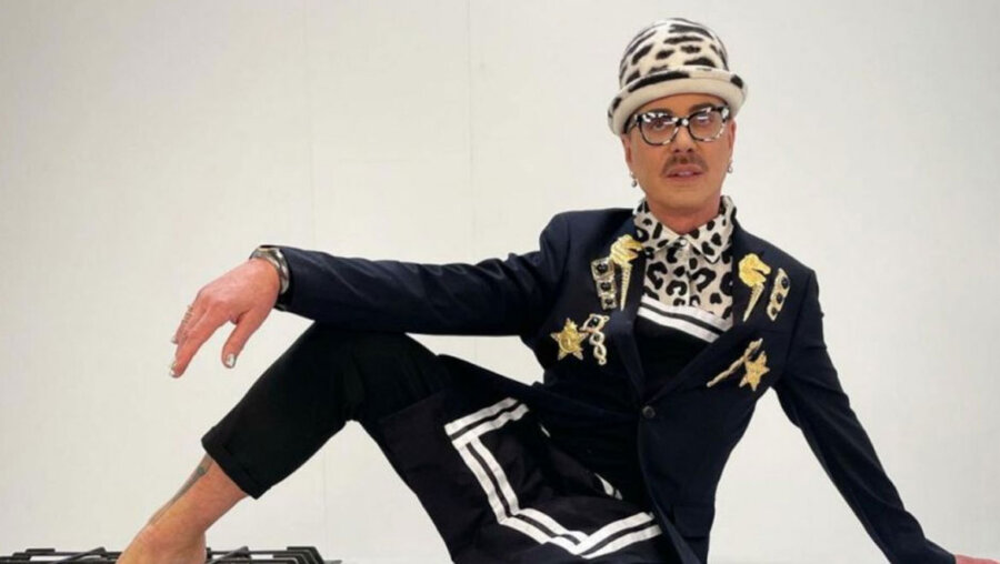 «Με πλήγωσαν, αλλά εξελίχθηκα»: Όσα αποκαλύπτει ο Λάκης Γαβαλάς