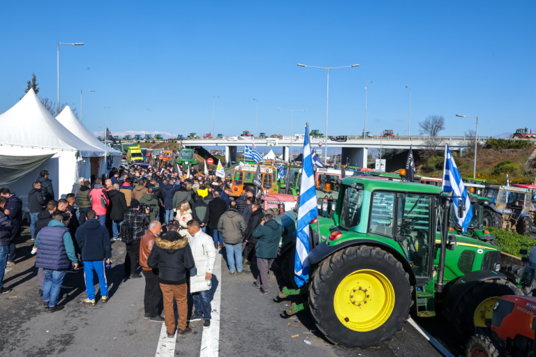 Αγρότες: Οι αποφάσεις κλιμάκωσης του μπλόκου της Νίκαιας – Συνεχίζει την προσπάθεια διάσπασης το Μαξίμου