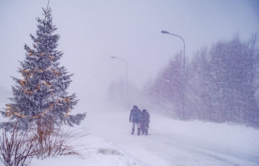 Σουηδία-Φινλανδία: Δύο νεκροί από την καταιγίδα Γιοχάνες – Χιλιάδες νοικοκυριά χωρίς ρεύμα