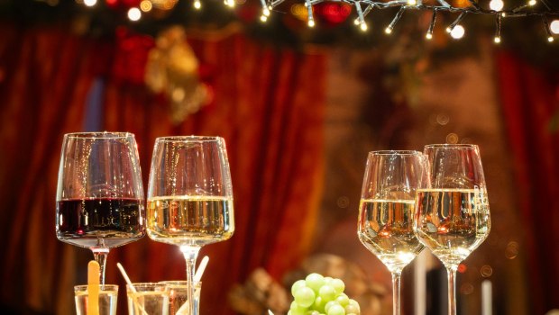 Πρωτοχρονιά: Ευφάνταστα, παράξενα, αστεία - Τα πιο ξεχωριστά έθιμα ανά τον κόσμο