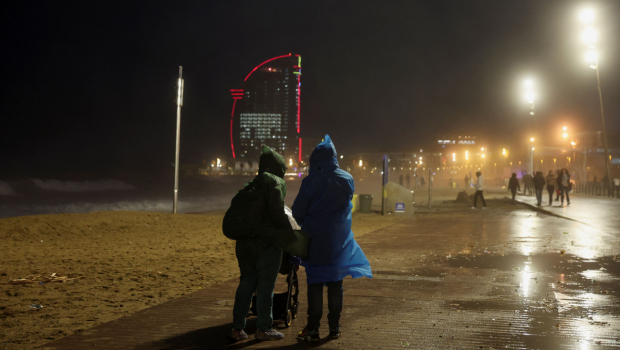 Τρεις αγνοούμενοι από τις καταρρακτώδεις βροχές και πλημμύρες στην Ισπανία