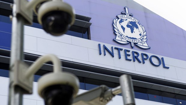 Έκανε το στέλεχος της Interpol και είχε... κατ' επάγγελμα τις απάτες - Απέσπασε 440.000 ευρώ σε 16 χρόνια