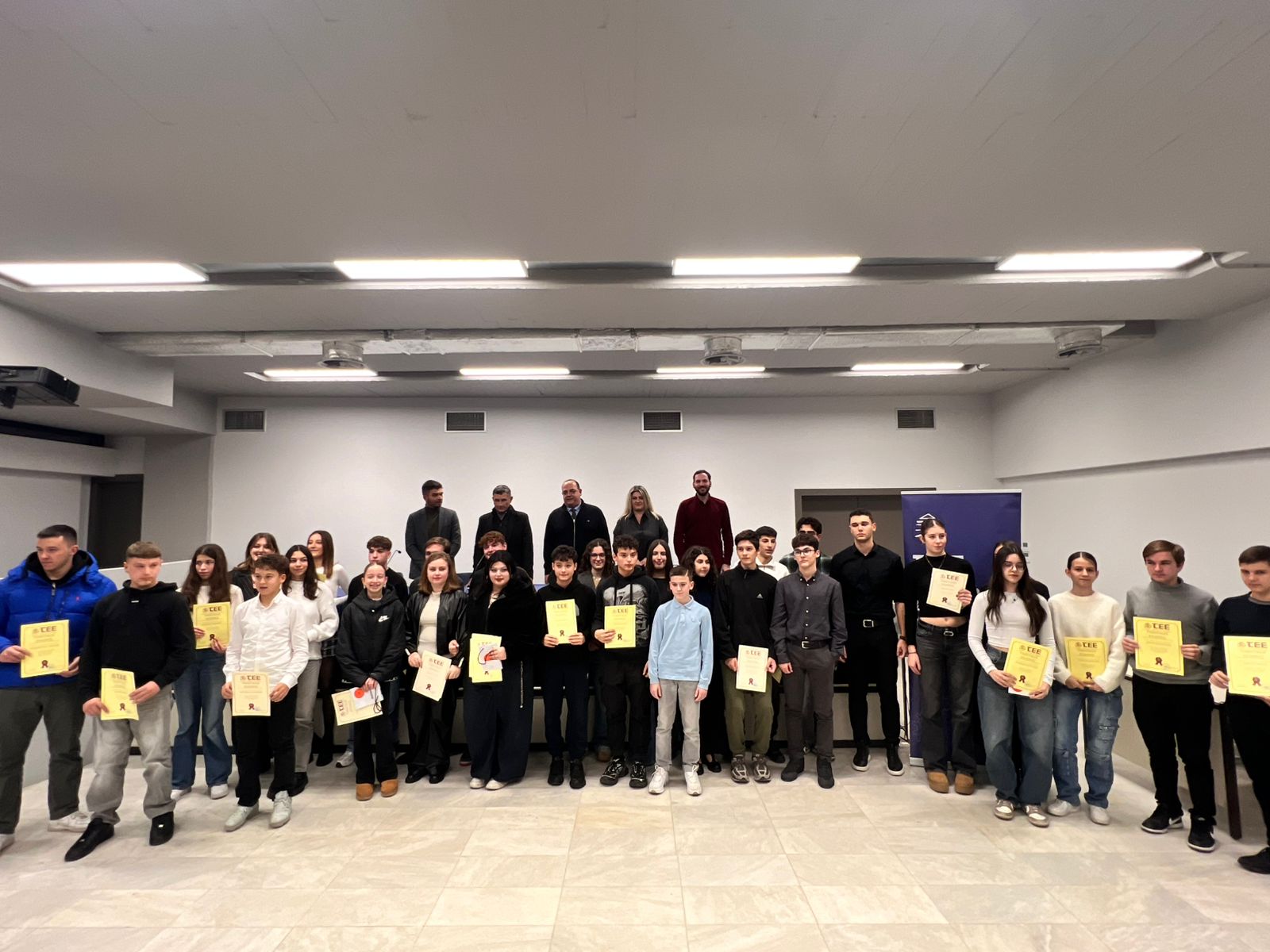 tee-vraveuseis-mathiton