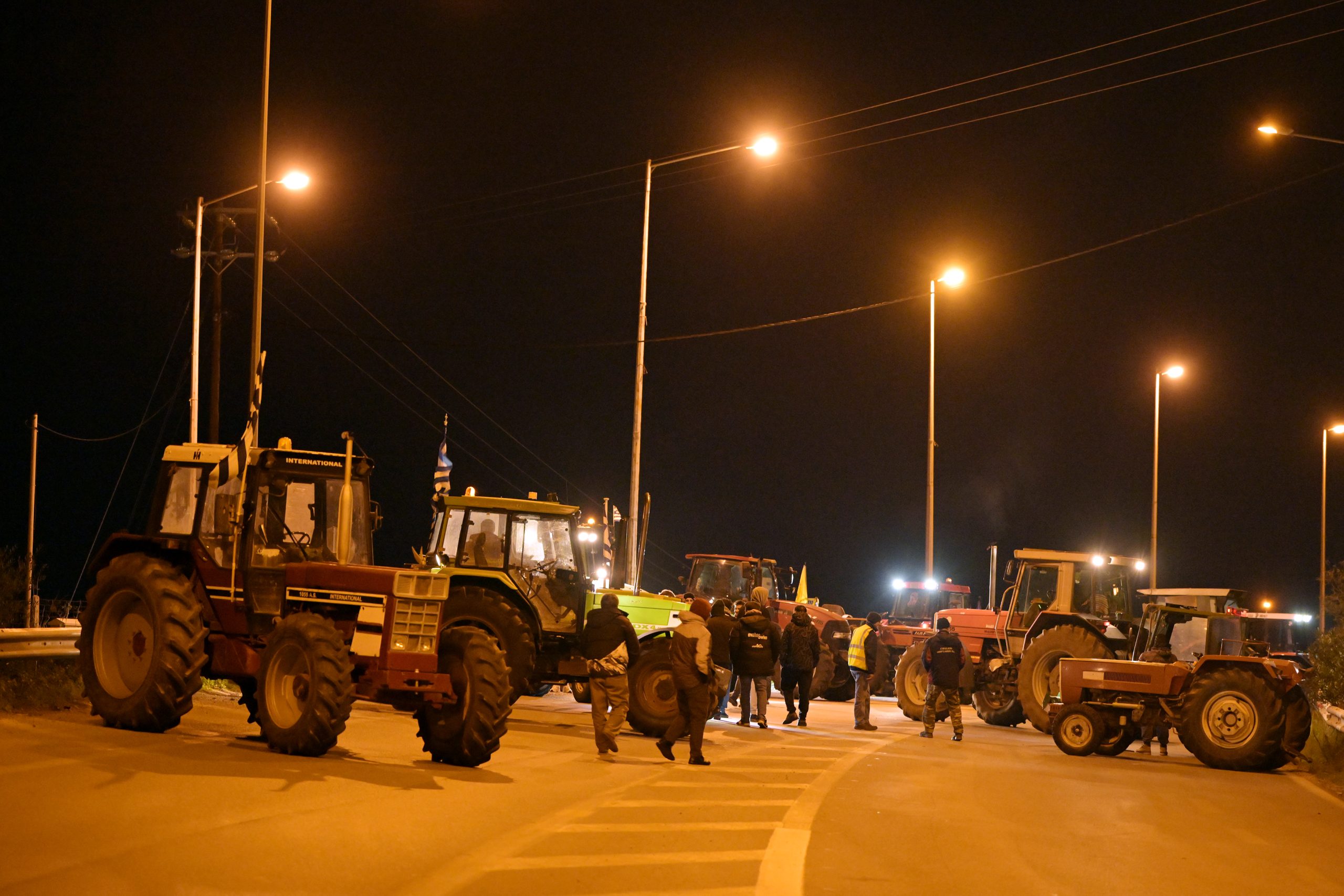 ÓÕÌÂÏËÉÊÏÓ ÁÐÏÊËÅÉÓÌÏÓ ÔÇÓ ÃÅÖÕÑÁÓ ÔÇÓ ×ÁËÊÉÄÁÓ ÁÐÏ ÁÃÑÏÔÅÓ ÊÁÉ ÊÔÇÍÏÔÑÏÖÏÕÓ ÔÇÓ ÅÕÂÏÉÁÓ