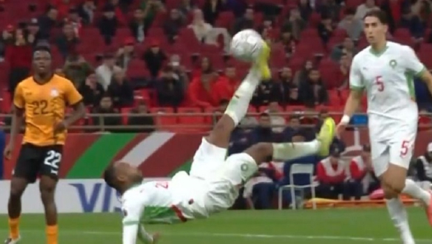 Μέγας Ελ Κααμπί: Εκλεψε ξανά την παράσταση - σούπερ γκολ με «ψαλιδάκι»! (vids)