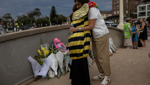 Επίθεση στο Σίδνεϊ: Οι δυο δράστες ενήργησαν μόνοι, λέει η αρχηγός της ομοσπονδιακής αστυνομίας