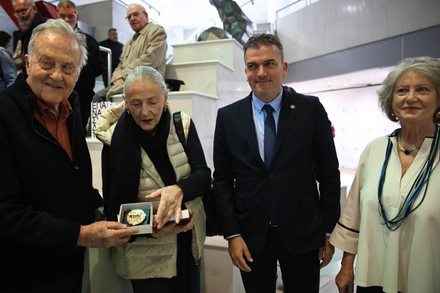 dimotiki-pinakothiki-katzourakis