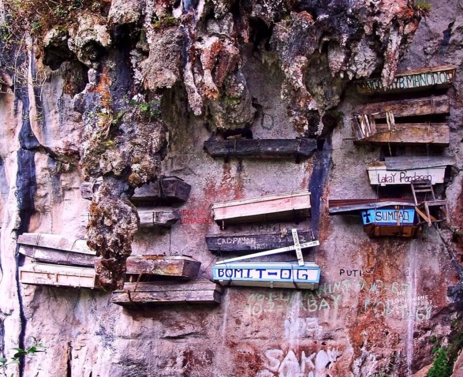 Τα κρεμαστά φέρετρα της Ασίας: Όταν η γενετική λύνει ένα μυστήριο χιλιετιών