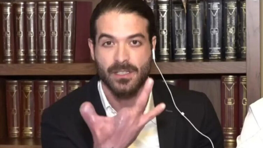 Άρης Μουγκοπέτρος: Έδειξε στην κάμερα τα ακρωτηριασμένα του δάχτυλα – «Για τα παιδιά μου με αυτό το χέρι θα δουλέψω και στην οικοδομή»