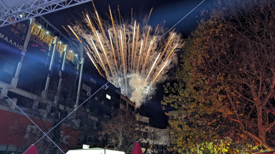 larissa-kentriki-plateia-new-year