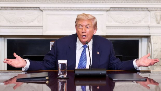 Γκάφα Τραμπ στο Truth Social - Μπέρδεψε ένα ισραηλινό γεράκι με τον φαλακρό αετό, το εθνικό σύμβολο των ΗΠΑ