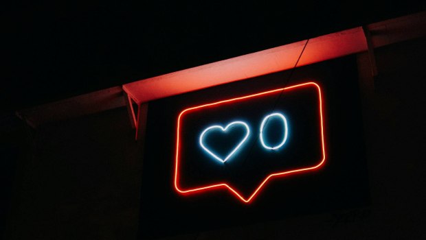 Νομοσχέδιο: Κάντο όπως με τα τσιγάρα - Η Νέα Υόρκη αλλάζει τα Social Media