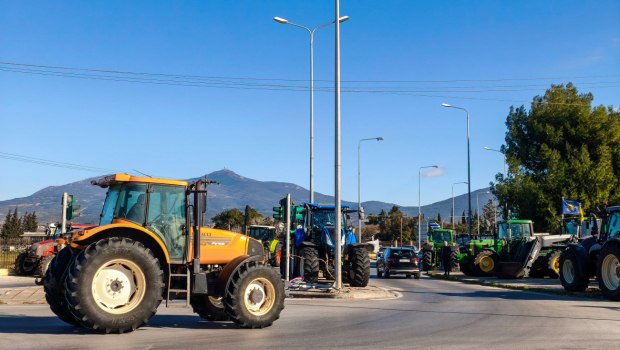 Θεσσαλονίκη: «Έσπασε» το μπλόκο των αγροτών στα Πράσινα Φανάρια - Νέο μπλόκο στην Τρίγλια Χαλκιδικής