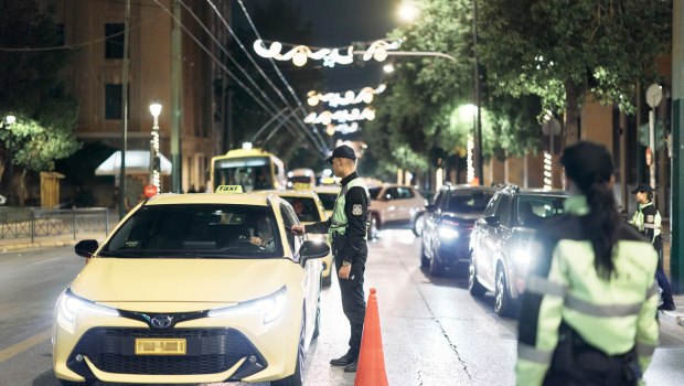 Πρωτοχρονιά με αλκοτέστ στους δρόμους της Αττικής - 62 θετικά τεστ σε πάνω από 6.000 ελέγχους