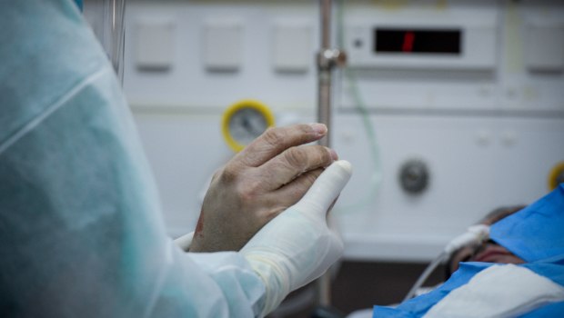 Υπερδιπλασιασμός εισαγωγών γρίπης στα νοσοκομεία - Ισχυρό καμπανάκι από τον ΕΟΔΥ