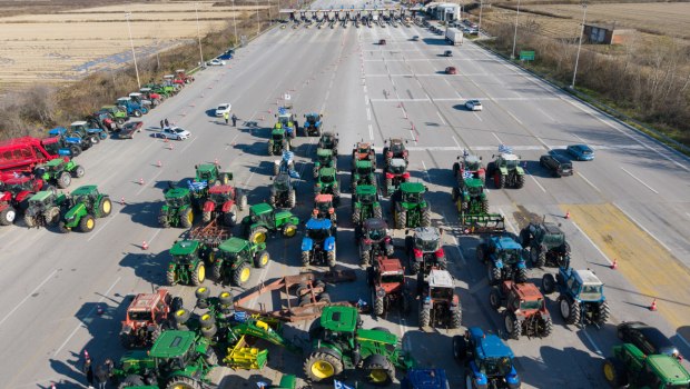 Αγρότες: Προς γενικό «μπλακ άουτ» στους δρόμους από 7 Γενάρη και κάθοδο στην Αθήνα