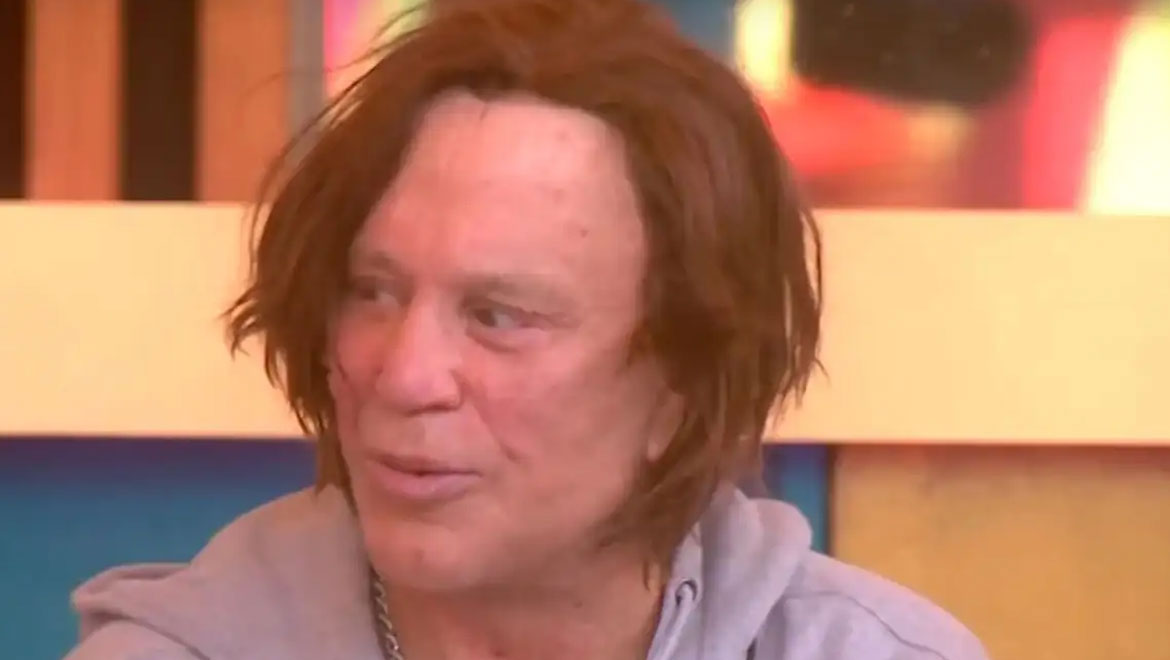 Mickey Rourke: Αγνώριστος και χρεωμένος – Ο άλλοτε σταρ του Hollywood κινδυνεύει με έξωση