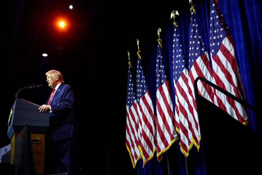 Ο Τραμπ απειλεί να προσαρτήσει τη Γροιλανδία – Η ξαφνική ανακοίνωση και τα σενάρια που εξετάζει ο Λευκός Οίκος