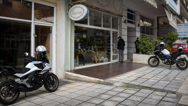 Πώς συνέβη η τραγωδία στις Σέρρες - Ο 17χρονος ξεψύχησε στα σκαλιά του υπογείου