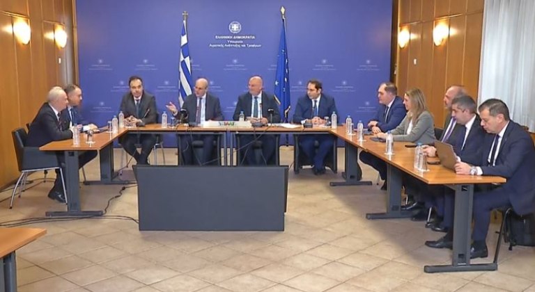 Η κυβέρνηση εξειδικεύει τα μέτρα για τους αγρότες: 7 αιτήματα εκτός δημοσιονομικών ορίων, 4 υπό επεξεργασία λέει ο Χατζηδάκης
