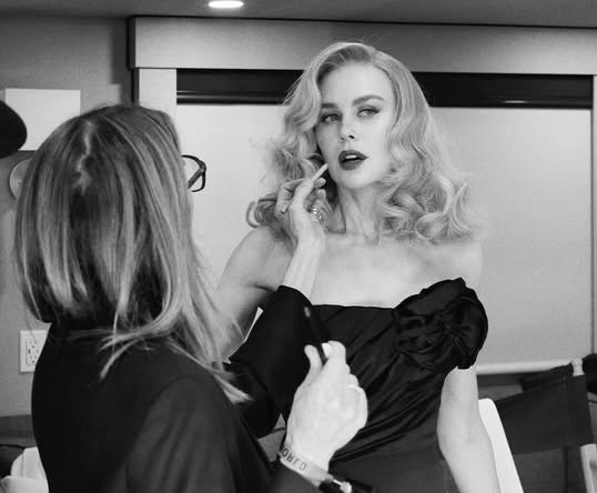 Nicole Kidman: Ξεκινά τη νέα χρονιά επαναφέροντας τις φυσικές μπούκλες των μαλλιών της