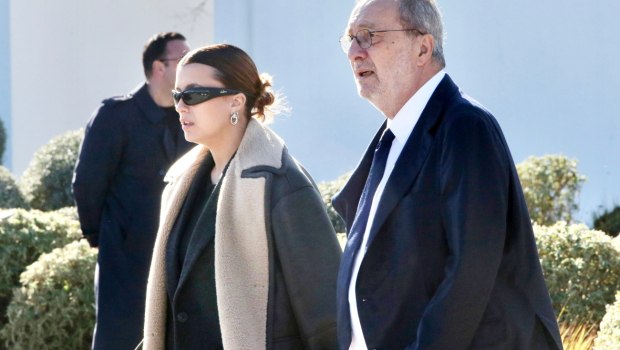 Ήταν ο ορισμός του αυθεντικού ανθρώπου: «Έσπασε» ο Στρατής Λιαρέλης στον συγκλονιστικό επικήδειό του για τον Γιώργο Παπαδάκη