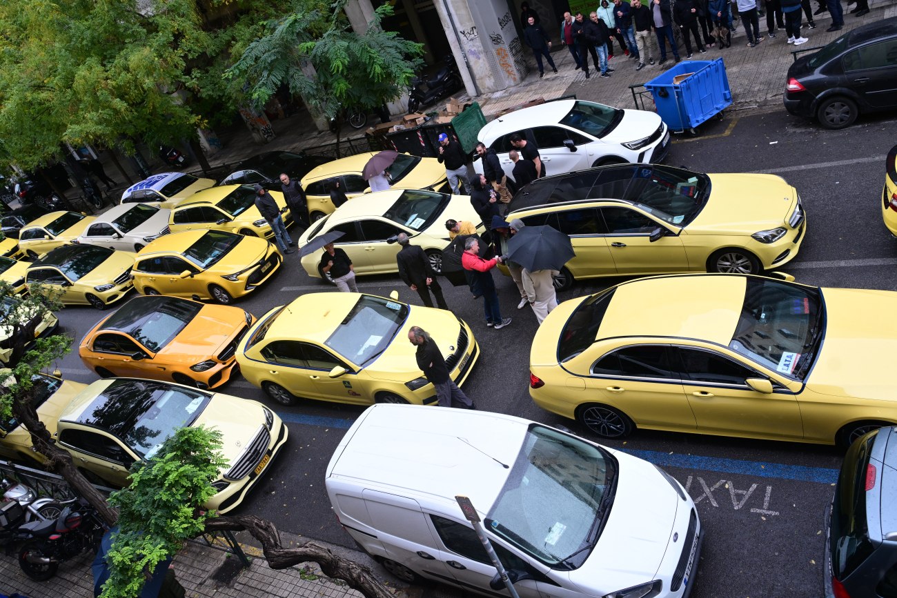 Τραβούν χειρόφρενο τα ταξί – Νέος γύρος 48ωρων κινητοποιήσεων από την Τρίτη