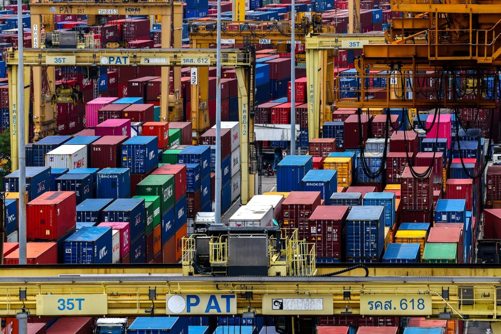 Η επιτυχία Τραμπ με τους δασμούς: To εμπορικό έλλειμμα των ΗΠΑ μειώθηκε κατά 19 δισ. δολάρια τον Οκτώβριο