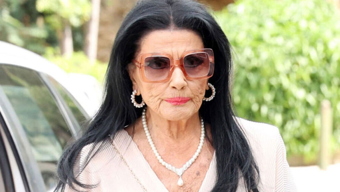 Ζωζώ Σαπουντζάκη: Στενή της συνεργάτιδα αποκαλύπτει για την υγεία της – «Παραμένει αισιόδοξη»