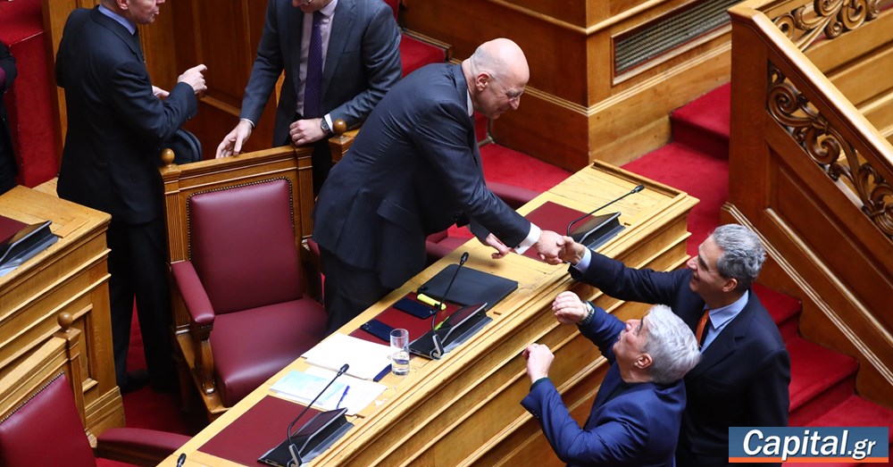 Eγκρίθηκε κατά πλειοψηφία το νομοσχέδιο για τη νέα δομή των Ενόπλων...