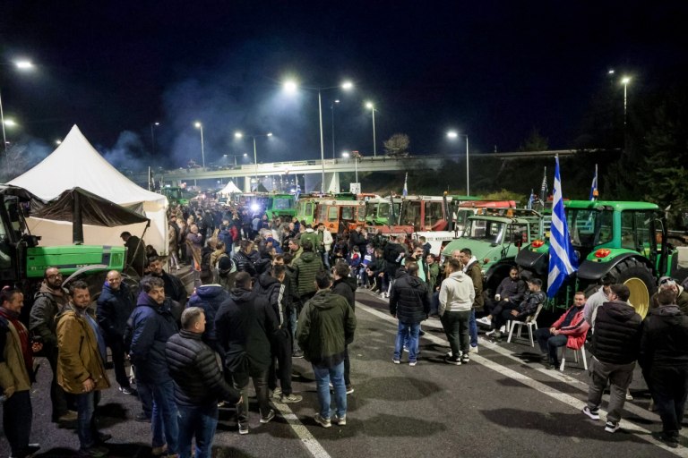 Στους αγρότες σερβίραν ξαναζεσταμένο φαγητό και θέλουν να τους πουν και ευχαριστώ για τον εμπαιγμό, της Καρυστιανού το «νέο» μυρίζει ήδη έντονα παλιό