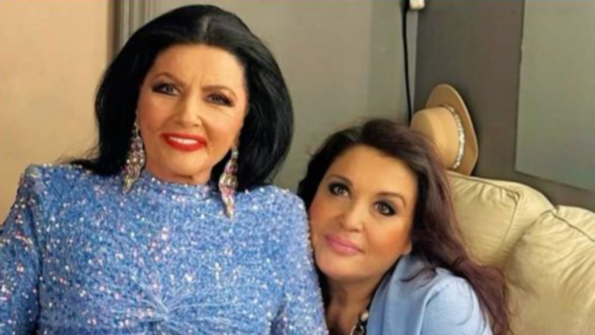 Ζωζώ Σαπουντζάκη: Συνεχίζει να νοσηλεύεται στο νοσοκομείο - Ποια η κατάσταση της υγείας της