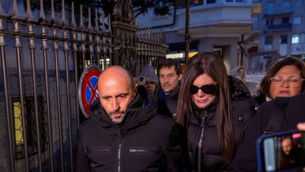 Τραγωδία στο Κραν Μοντανά: «Η έξοδος κινδύνου ήταν κλειδωμένη» παραδέχεται ο ιδιοκτήτης του μπαρ