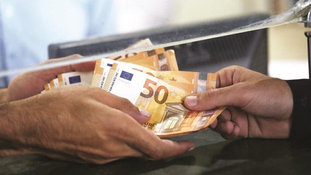 Ηράκλειο: Συνελήφθη δημοτικός υπάλληλος που πήρε φακελάκι 6.000 ευρώ για να εκδώσει πλαστό έγγραφο